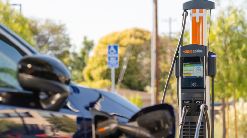 Car charging on ChargePoint CP6000